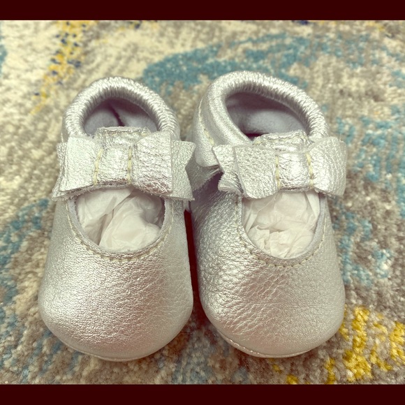 Freshly Picked Chrome Ballet Flat Bow Mocc. - Picture 1 of 3